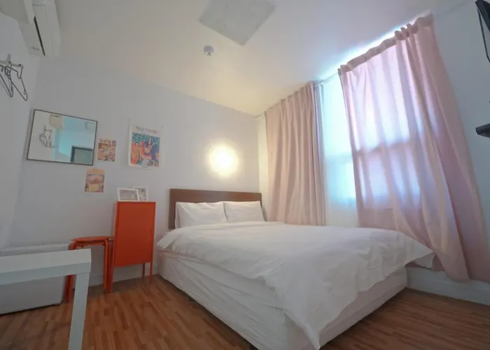 Ekonomy Haeundae Hostel *