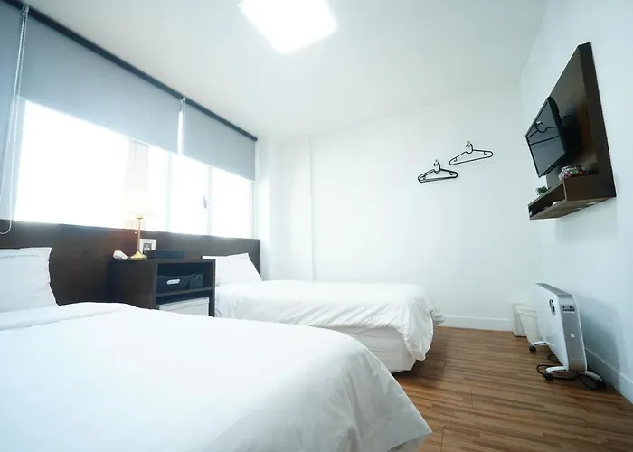 Ekonomy Haeundae Hostel Busan