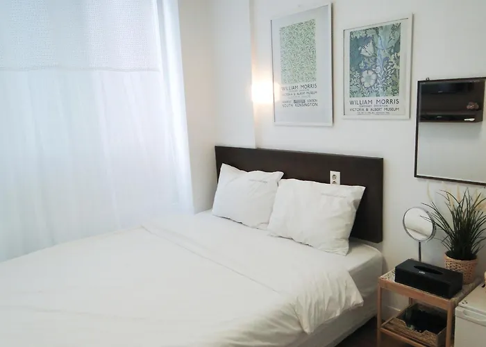 Ekonomy Haeundae Hostel