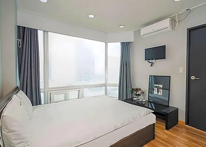 Ekonomy Haeundae Busan